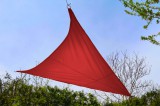 Babszem bútorház Piros háromszög napvitorla