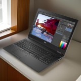 Grafikai Erő DELL Precision 3520 i7-6820HQ/32/1TBSSD/NVIDIA M620/15,6"