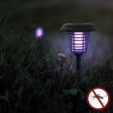 HomeandMode Napelemes leszúrható kerti szúnyogirtó UV LED lámpa