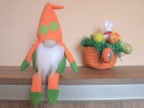 Narancs-zöld tavaszi fiú manó lábakkal