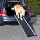TRIXIE Autófeljáró kutyák részére - 38x155cm